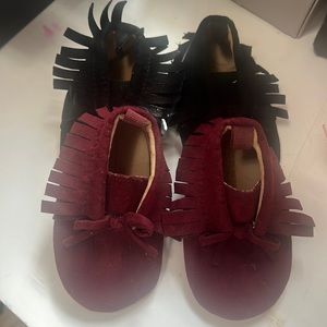 Infant fringe moccasins